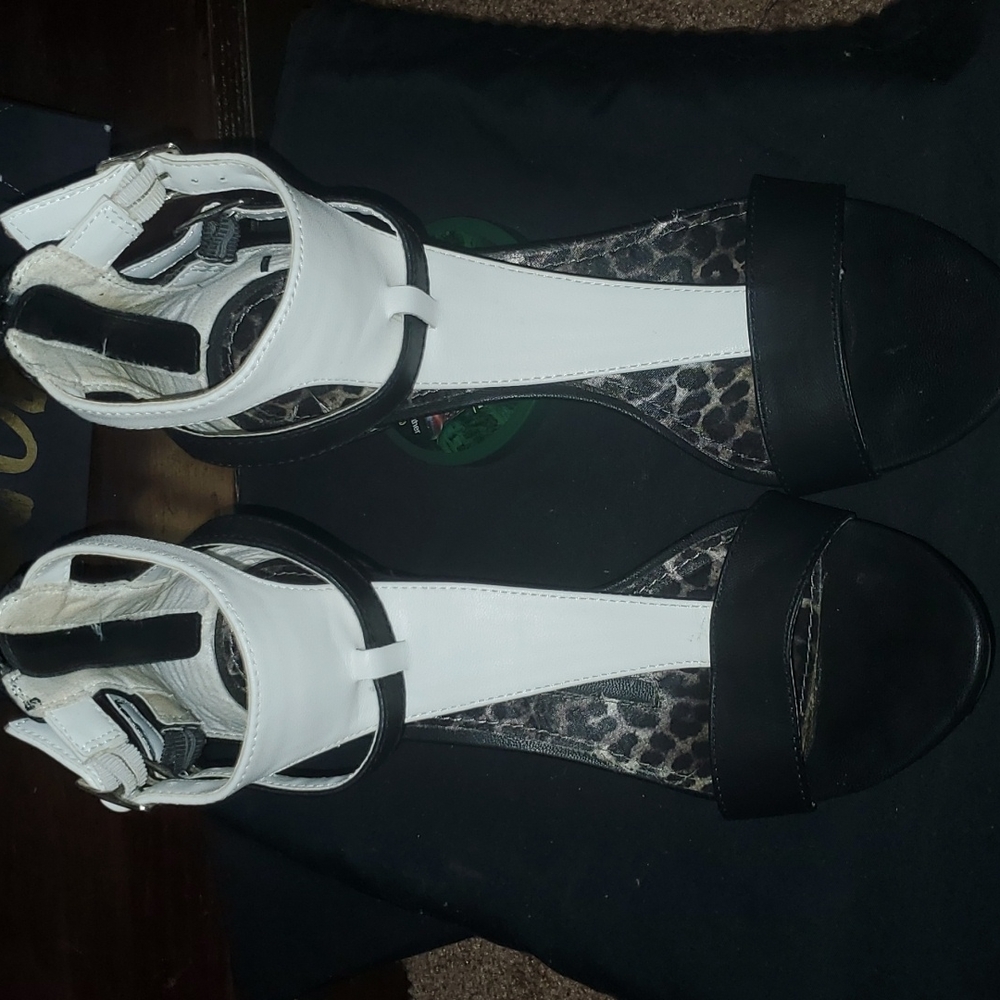 Ladies T-Strap Black & White Heels. Size 8.5